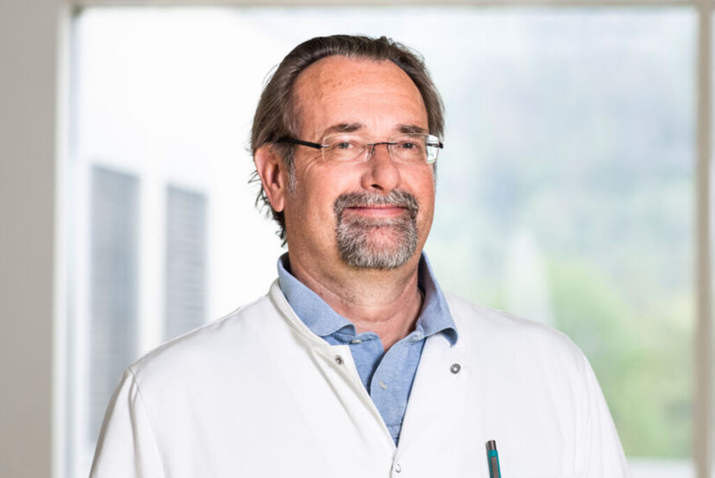 Prim. Univ. Doz. Dr. Alexander De Vries; Chefarzt im LKH Feldkirch – Geschäftsbericht LKH 2023